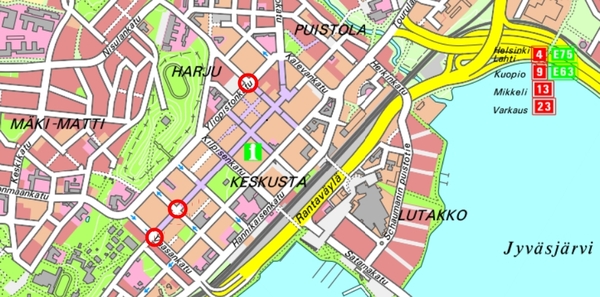 Liikennesääntöjen mukainen pyöräileminen Yliopistonkadun ja Väinönkadun,  Kauppakadun ja Cygnaeuksenkadun sekä Kauppakadun ja Vaasankadun  risteyksissä | Kaupunkifillari