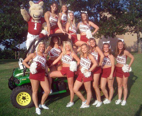 Sooners Cheerleaders Group A Shot Of Oklahoma Cheerl. 