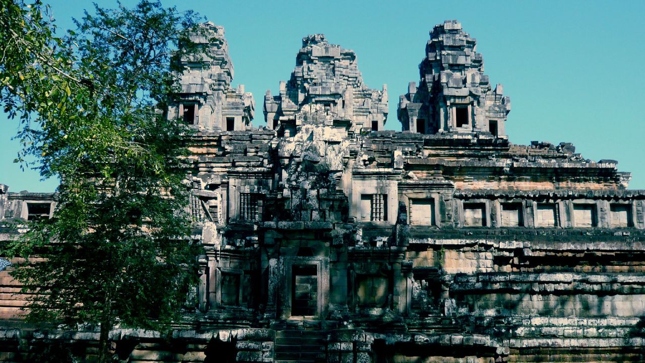 Angkor Wat - The Largest Religious Temple Complex