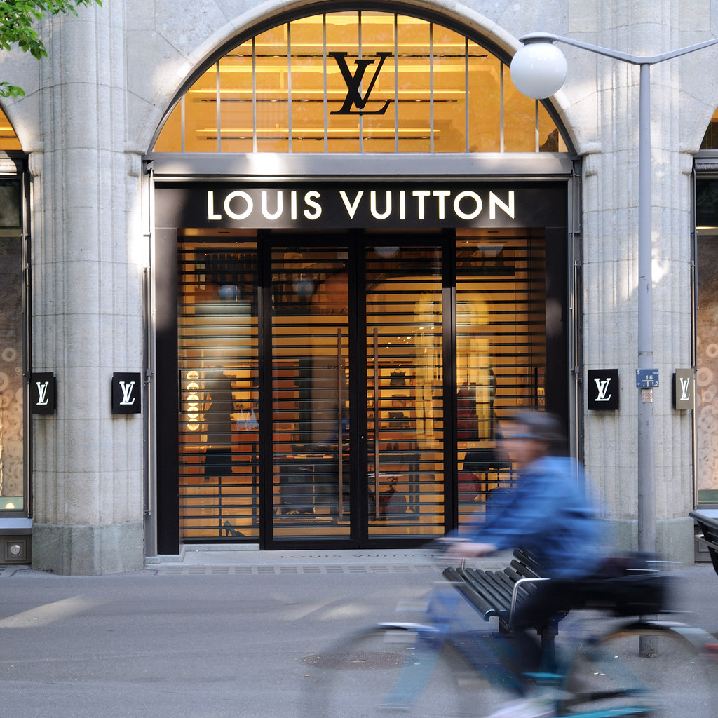 Louis Vuitton@Zurich | Exposure:0.033 sec (1/30) Aperture:f/… | Flickr