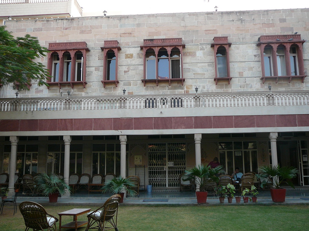 The Best Hotels Near Jaipur Railway Station & Airport