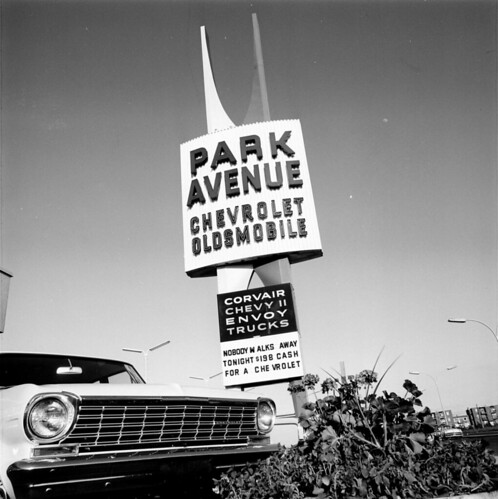 Park Avenue Chevrolet (Histoire et 31 Photos 1961 et 1964). 32790740922_8f039e3318