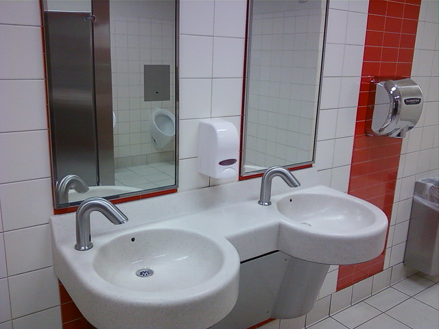 Target - Quarry Center - Minneapolis, Minnesota - Men's Restroom Sinks ...