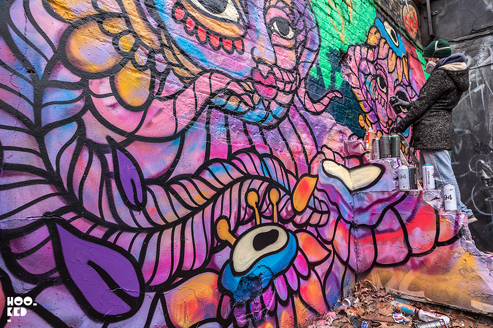 Brick Lane Street Art Mural painted by Amara Por Dios. Photo ©Hookedblog / Mark Rigney