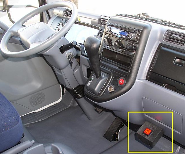 Inspirasi Top Penske Truck Interior, Yang Populer!