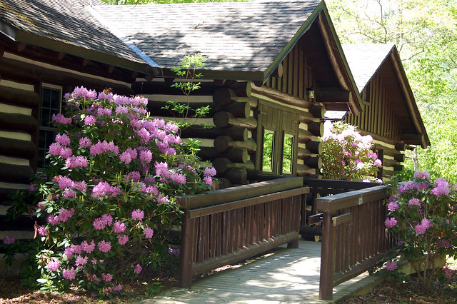 The lodge at Hungry Mother State Park, Virginia accommodates 15