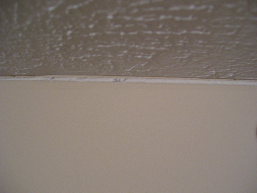 Crack Between Ceiling And Wall In Middle Bedroom Rigatti Wayne