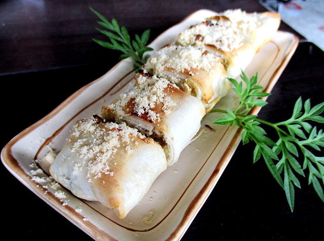 Payung Cafe mushroom roll