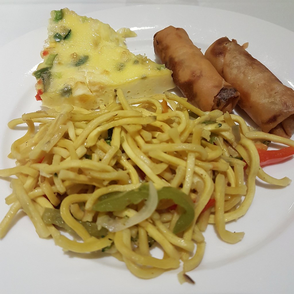 Cantoo noodles, Vege steamed egg and Vege spring roll @ Al Safir Hotel, Bahrain