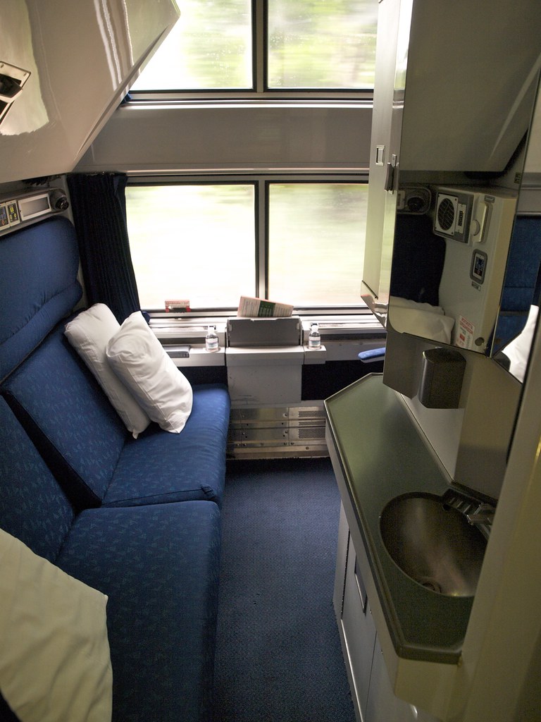 Amtrak Deluxe Bedroom  "Deluxe" bedroom on the Lake Shore L…  Flickr