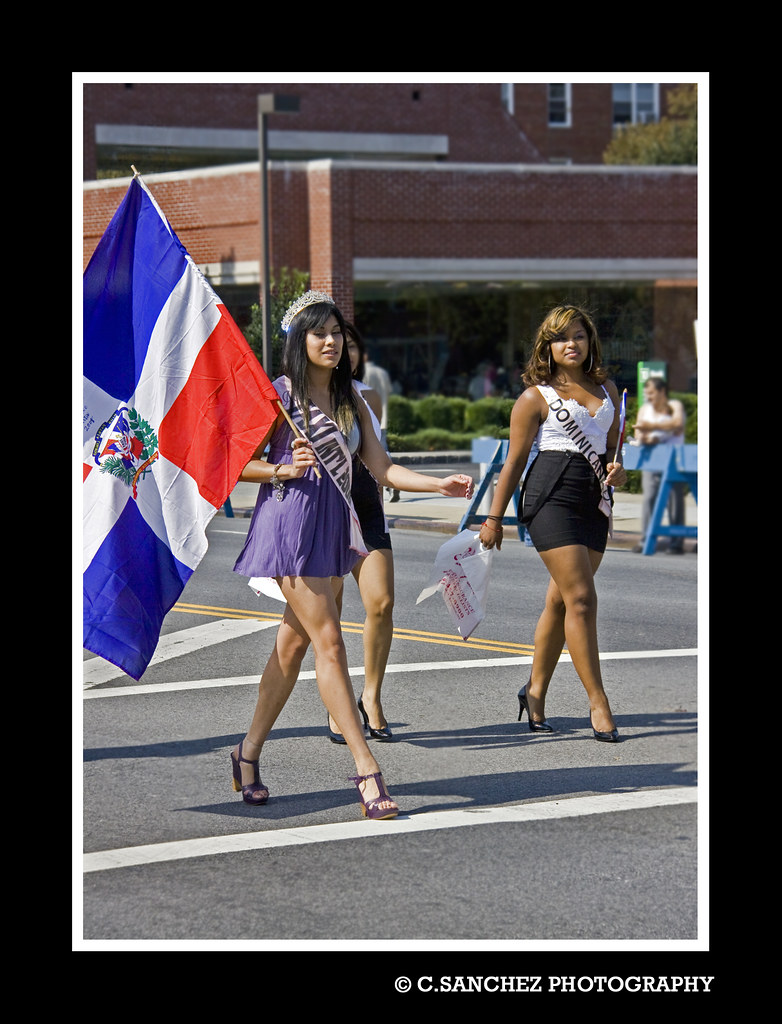 Dominican Day Parade 2009  Oh So Sexy Dominican Girls -9021