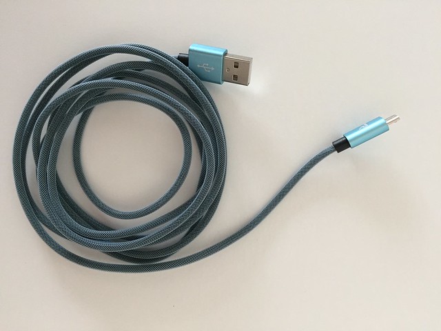20170208 Câbles Lightning et Micro USB Rampow 00009