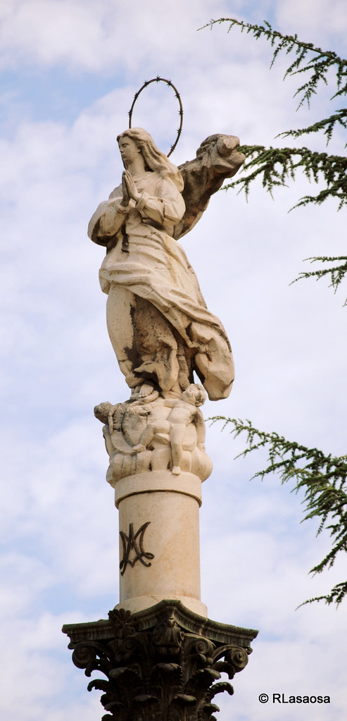 Resultado de imagen de monumento a la inmaculada pamplona