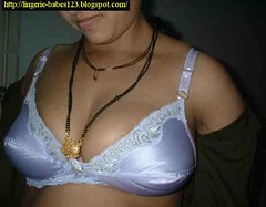 Desi house wife in white bra For more High Resolution ling� Flickr