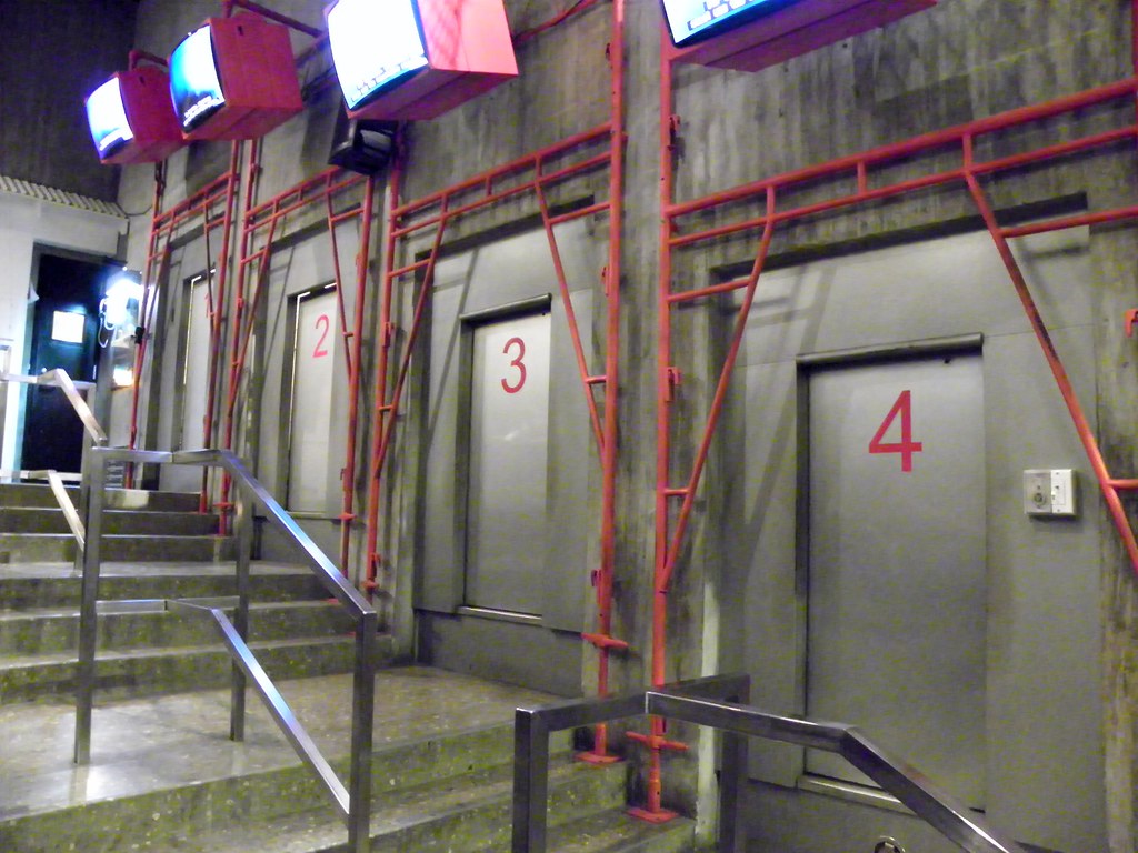 Saint Louis 9.3.2009 - gateway Arch tram elevator | watch a … | Flickr