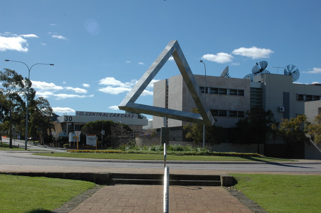 The Penrose Impossible Triangle Sculpture | The Penrose Impo… | Flickr