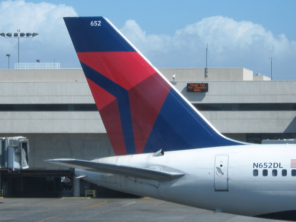 Delta Airlines Tail Logo United Airlines And Travelling
