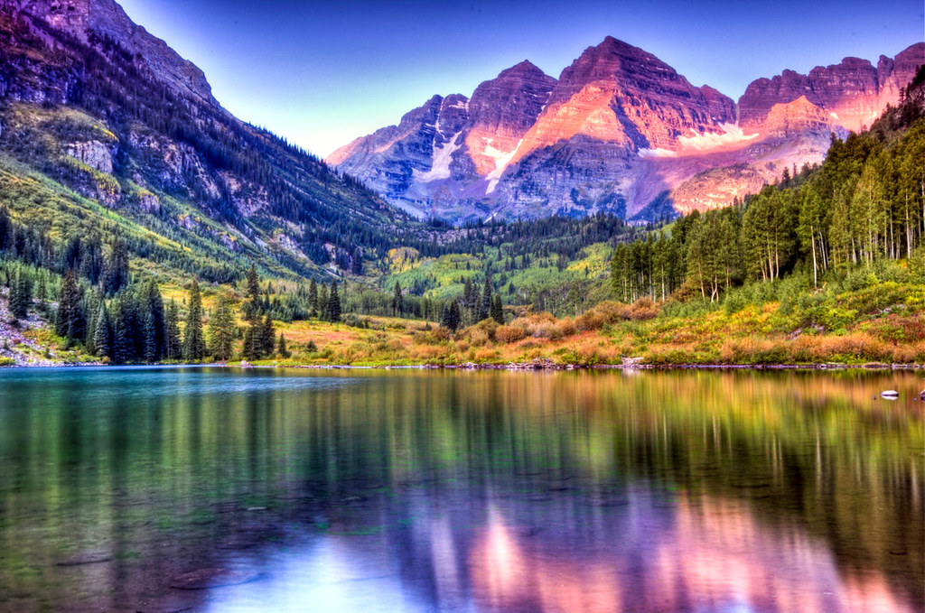 Maroon Bells at Sunrise with Lake Reflections | Maroon Bellsâ€¦ | Flickr