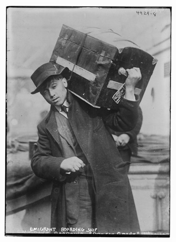 Emigrant boarding ship - emigrant boarding "Pres't Grant" (LOC)