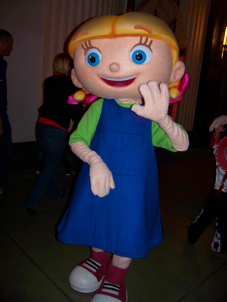 Annie from Little Einsteins at Mickey's Trick-Or-Treat Par… | Flickr