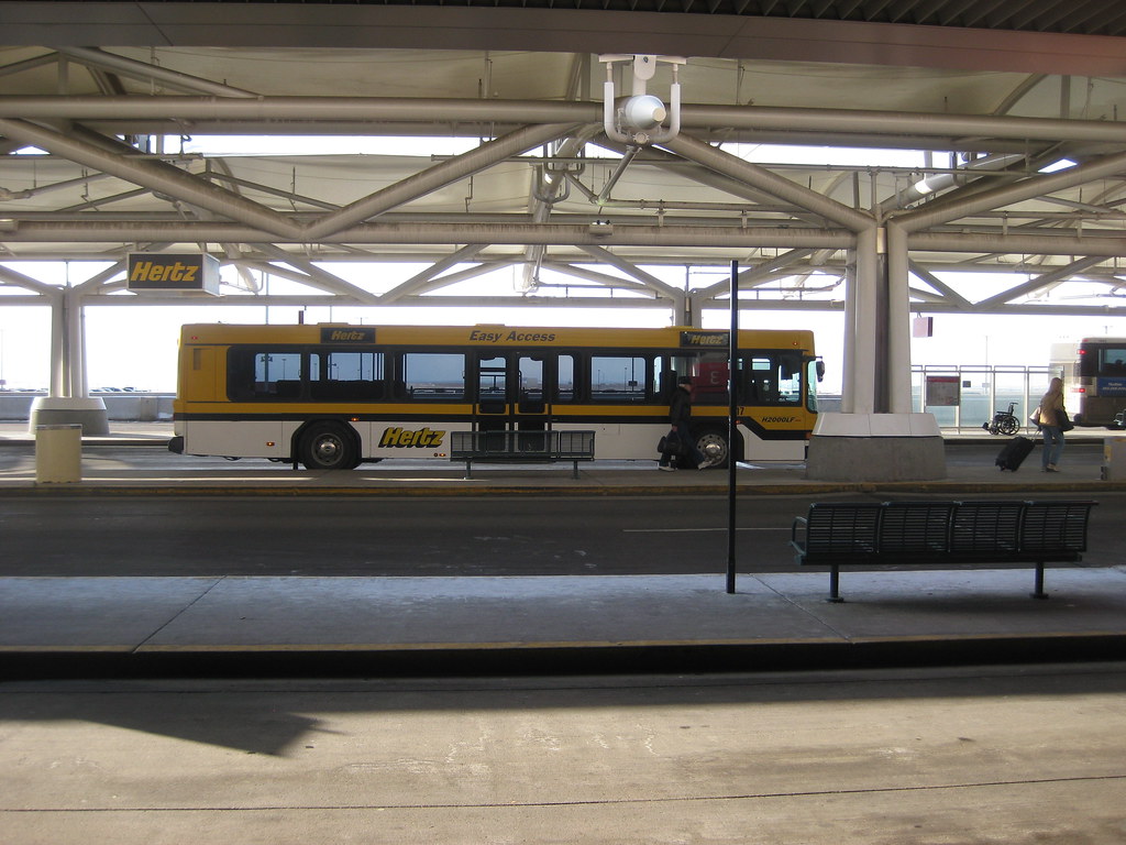 Denver International Airport Hertz Shuttle Bus | Hertz Renta… | Flickr