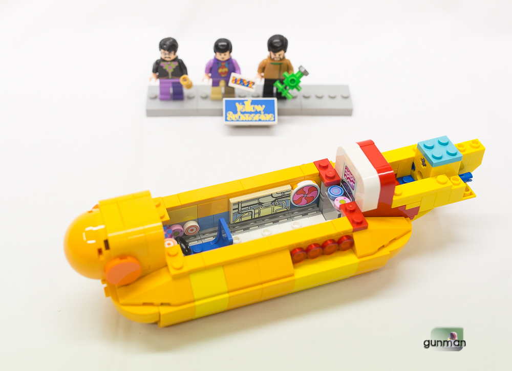 yellow submarine lego box