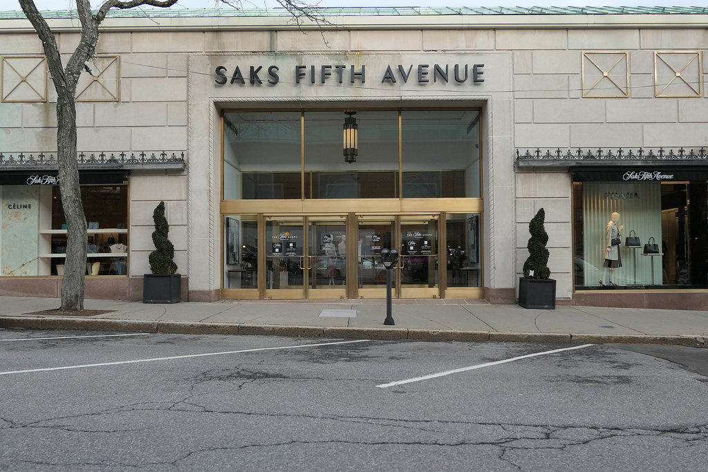 Saks Fifth Avenue Greenwich, CT | Paul Sableman | Flickr