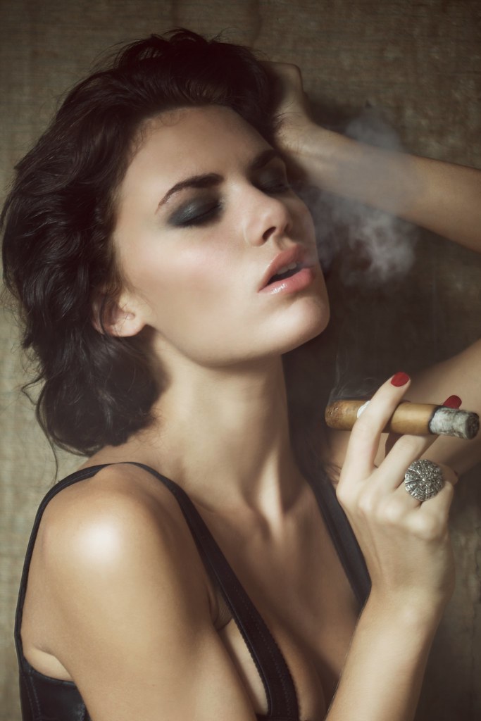 Snob Model: Nikki Dubose Poses For July/august 09 Issue Of Cigar Snob. 