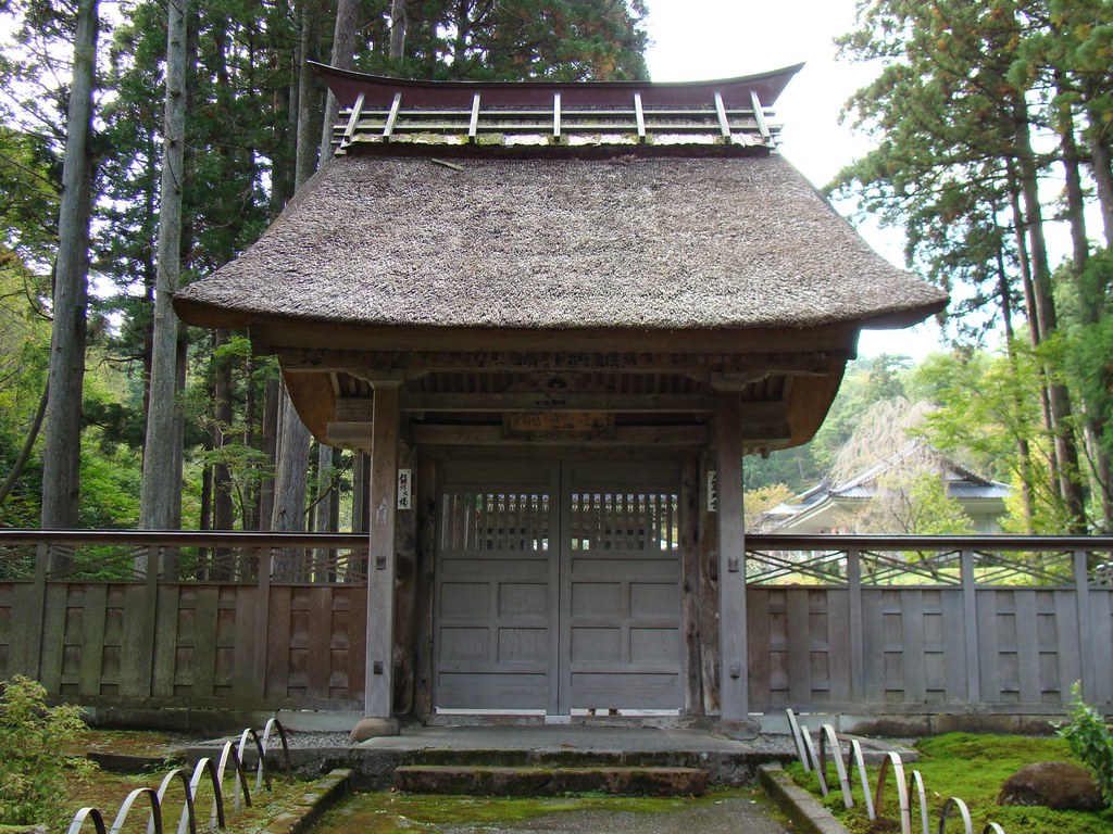 Rinsen-ji Small Gate | Rinsen-ji is a Zen Buddhist temple lo… | Flickr