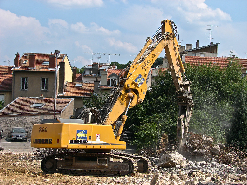 Liebherr R 944 B | Démolition De Maisons En Vue De La Constr… | Flickr