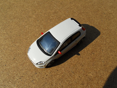 Fiat Grande Punto Abarth – Bburago5