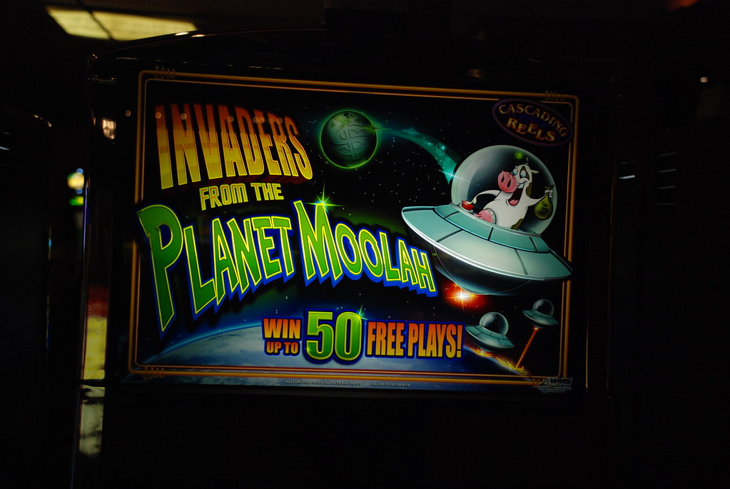 Invaders From The Planet Moolah Slot Machine