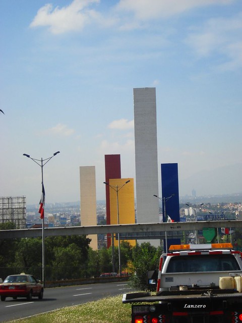 Torres de Satélite - Satelite City towers | En el Municipio … | Flickr
