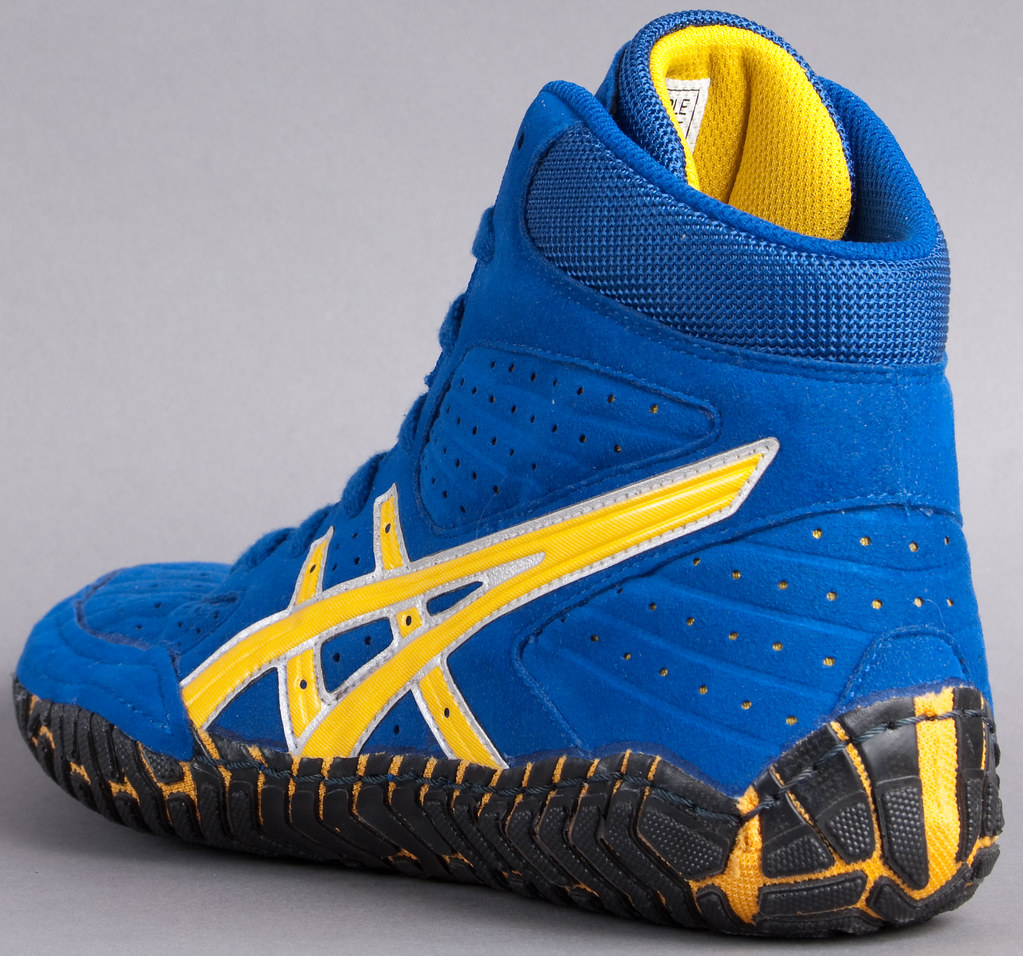 yellow asics wrestling shoes