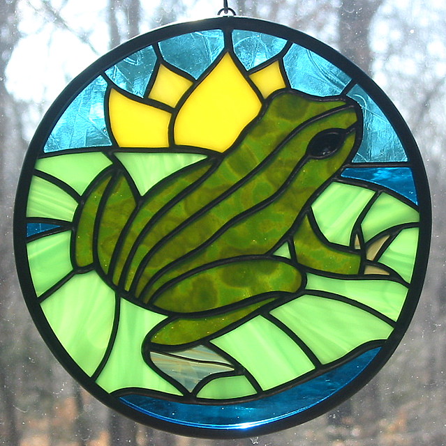 Stained Glass Frog on a Lily Pad | Happy froggie sunbathes o… | Flickr