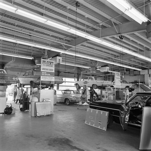 Park Avenue Chevrolet (Histoire et 31 Photos 1961 et 1964). 32944571815_98092161c9