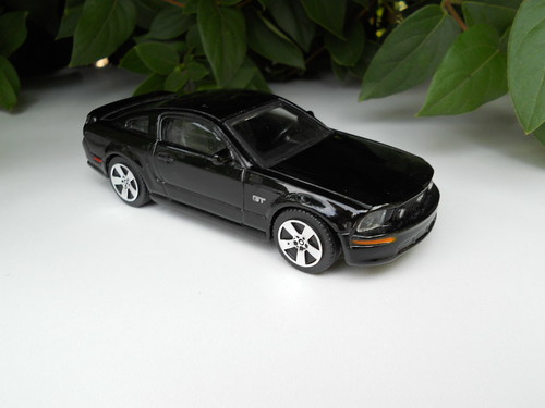 Ford Mustang GT (2006) – Bburago