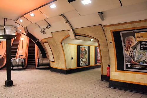 Turnpike Lane Underground station