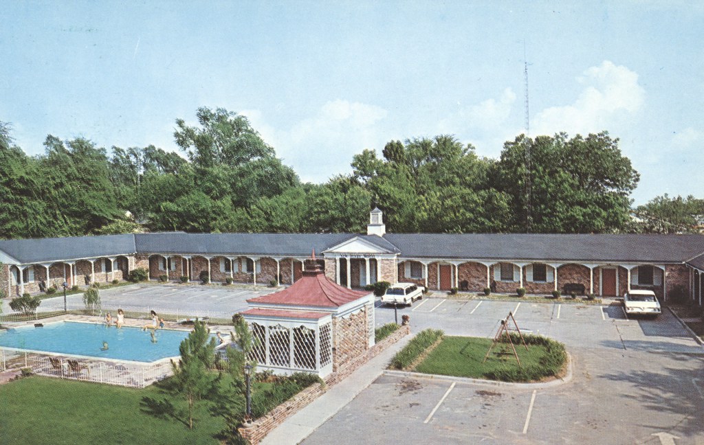 New Perry Motel - Perry, Georgia