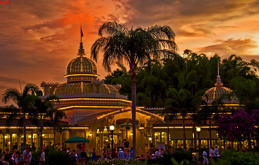 Walt Disney World - Magic Kingdom - Crystal Palace Sunset | Flickr