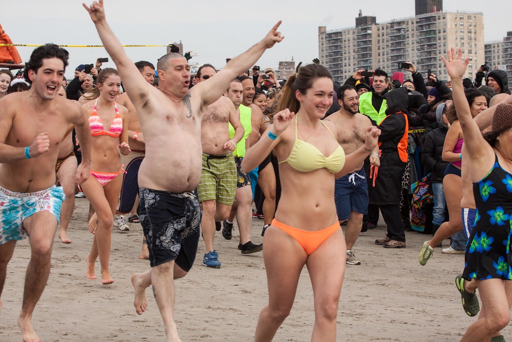 Coney Island Polar Bear Club New Years Polar Bear Plunge 2… Flickr