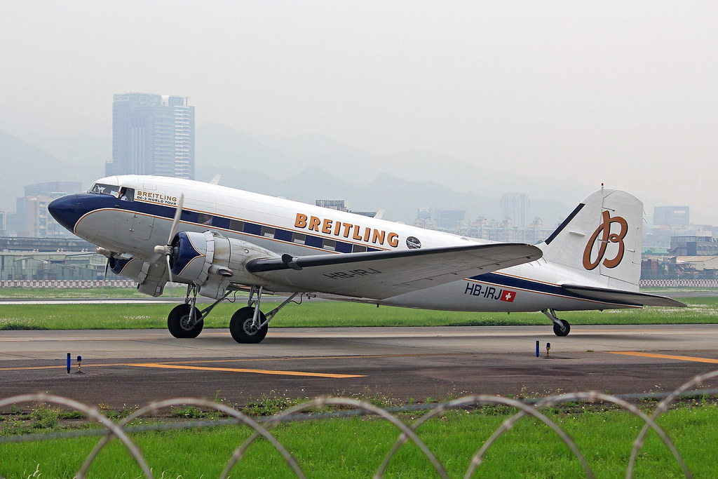 HB-IRJ Breitling Douglas DC-3(A)