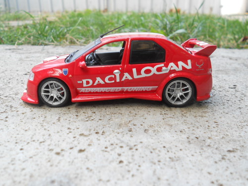 Dacia Logan Tuning Rouge (2005) - Eligor2