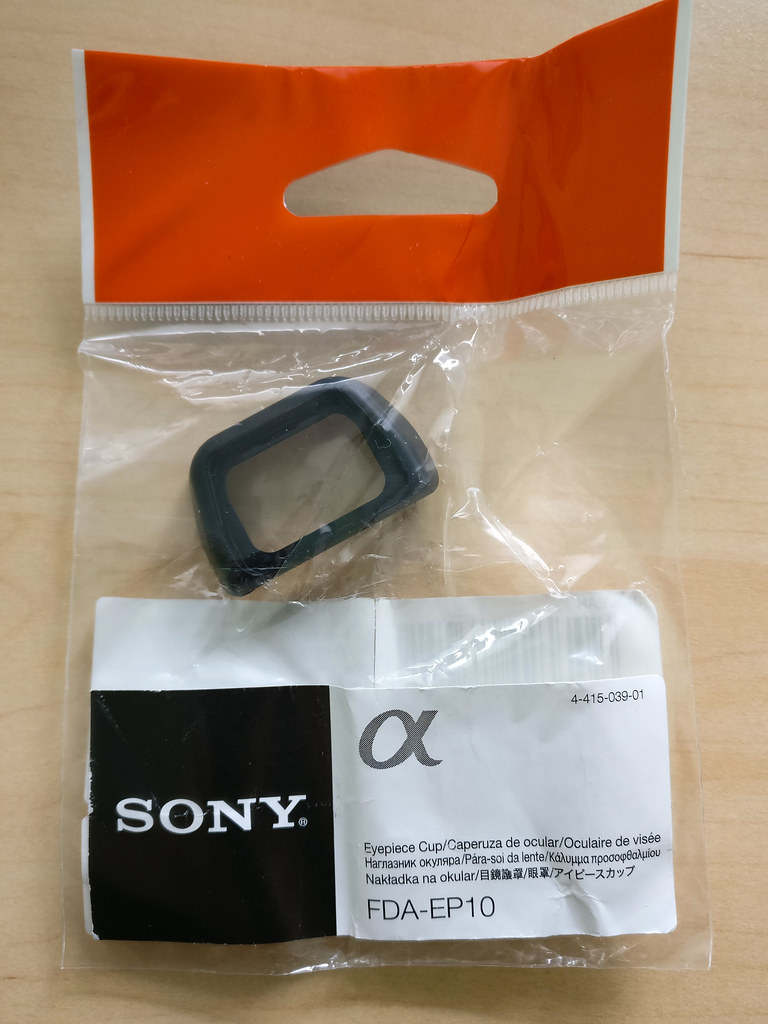 [VENDIDO] Visor ocular original Sony nuevo sin abrir - Sony FDA-EP10  en Accesorios34001277630_51e71cd2de_b