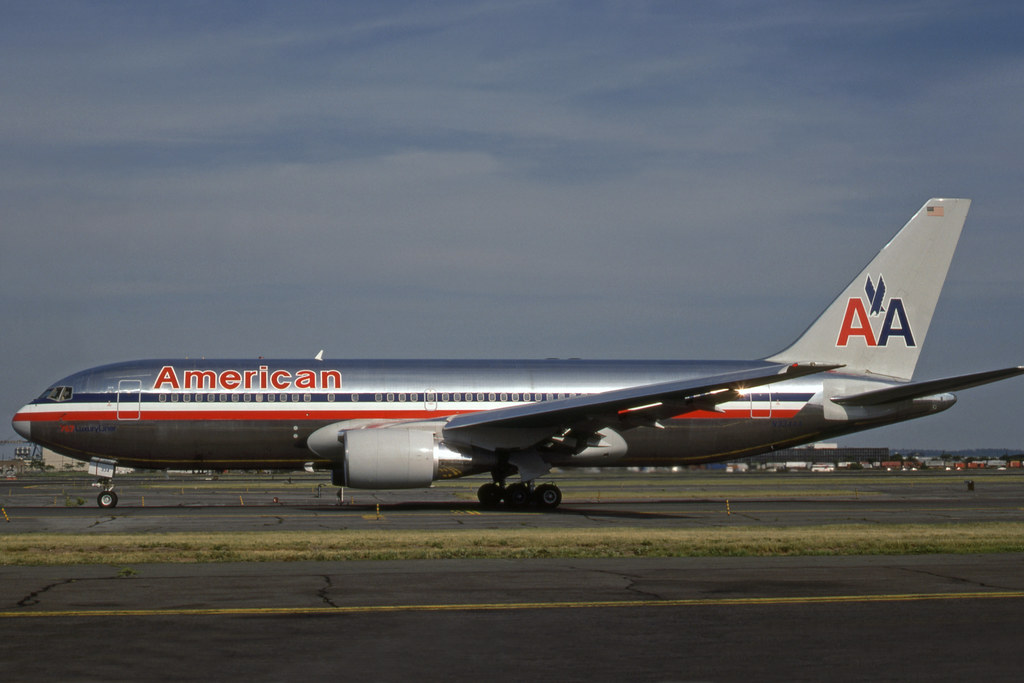 N334AA (American Airlines) | N334AA - Boeing B-767-223/ER - … | Flickr