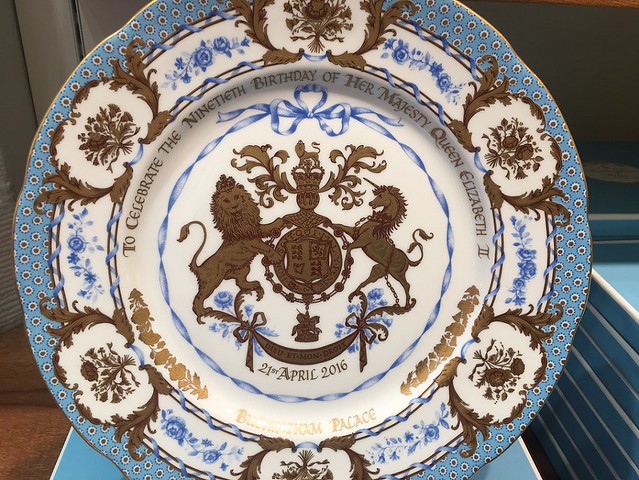 Queen's commemorative plate