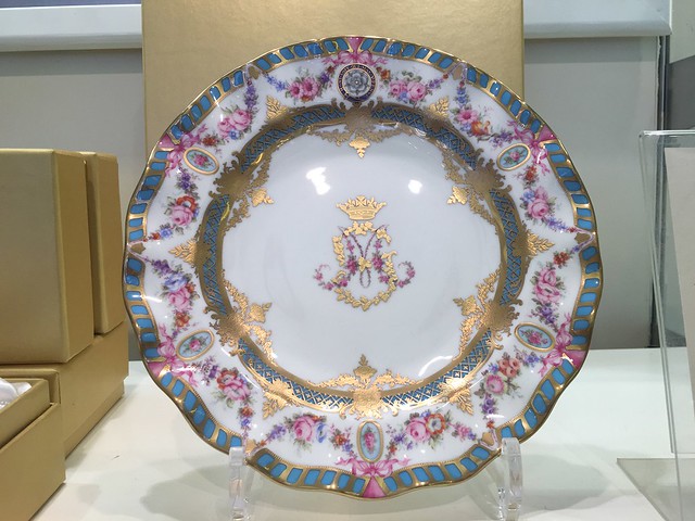 super ganda,  Holyrood porcelain plate