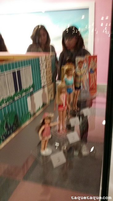 Midge, Allan y las hermanas de Barbie: Skipper, etc.