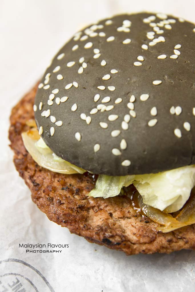 burger-king-malaysia-ninja-black-charcoal-bun-burgers
