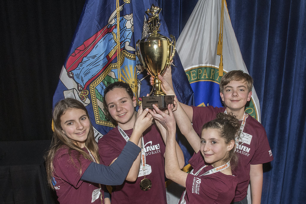 Locust Valley Middle School Wins Regional Science Bowl at Brookhaven Lab